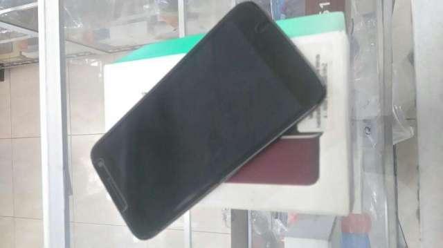 Moto G4 Play Moto G4 Play