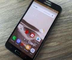 Vendo Samsung Galaxy J7 Flash Frontal 4g