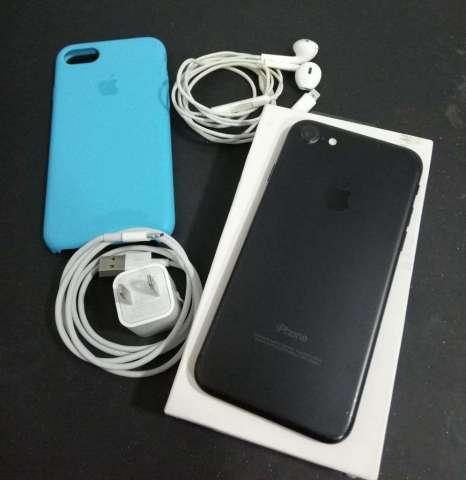 iPhone 7 de 32gb con Factura Y Accesorio iPhone 7 de 32gb con Factura Y Accesorio