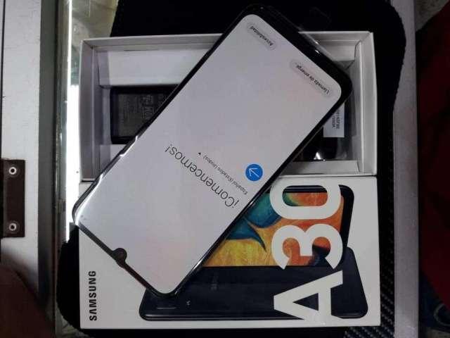 Samsung A30 Totalalmente nuevo 4gbram 64gb dualcamara factura y garantia Samsung A30 Totalalmente nuevo 4gbram 64gb dualcamara factura y garantia
